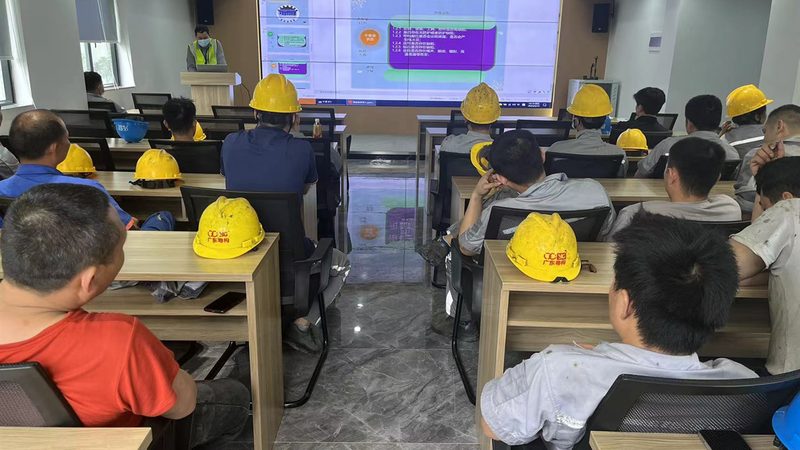 职业培训学校收费之谜：揭秘影响价格的关键因素**